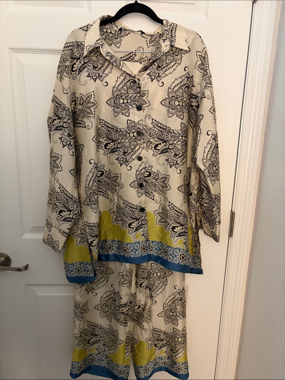 Zara Cream Black Periwinkle Paisley Co-ord Set with Blue and Green Trim